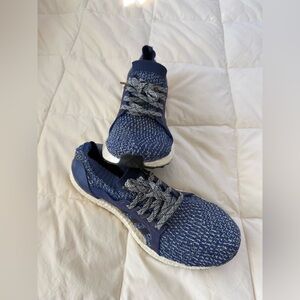 Adidas Ultra Boost women’s Navy and White Knit Running Shoes size 8